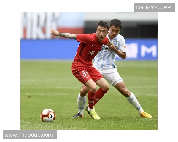 富力队内对抗赛精彩纷呈球员们展现出色技艺与团队默契