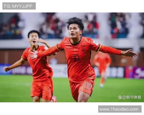 曼联迎战年青人强强对决引发球迷热议与期待